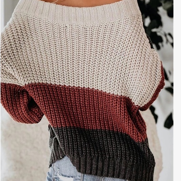 Colorblock Off-Shoulder Sweater - Picture 3 of 5